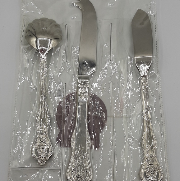 NEW Heritage Mint Ltd ROYAL ALISTER Stainless 18/10 Silverware Two Knives Spoon - Picture 9 of 9